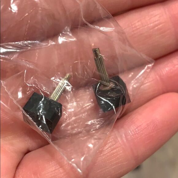 Paige bust bag and heel tips 2 - Picture 3 of 6